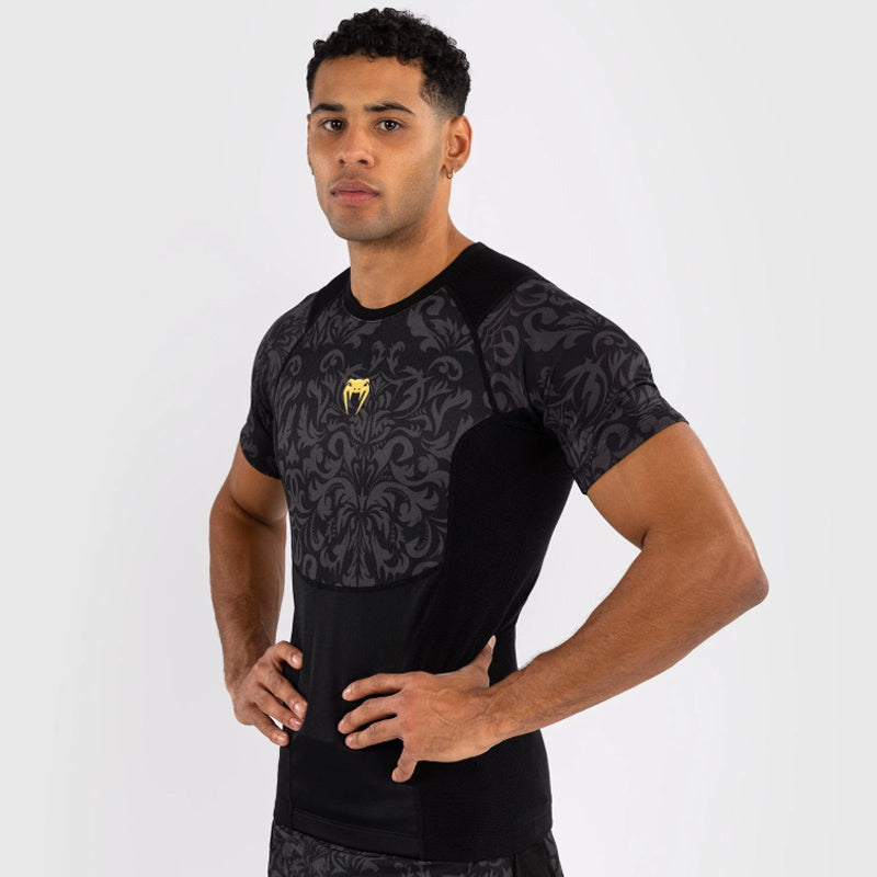 Ilia Topuria Unmatched Kurzarm-Rashguard Schwarz Gold