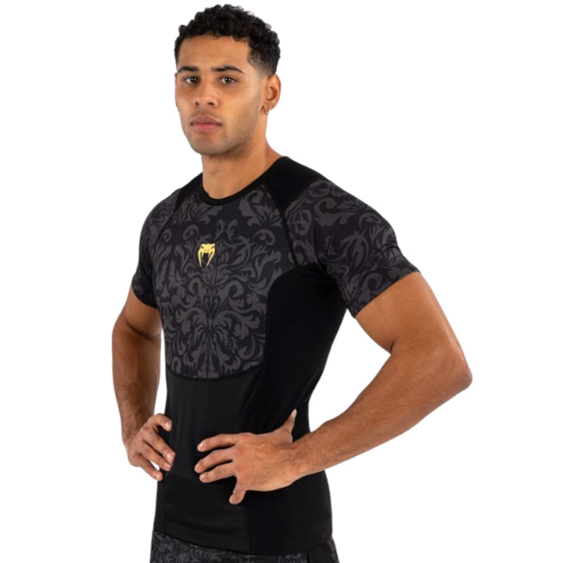 Ilia Topuria Unmatched Kurzarm-Rashguard Schwarz Gold